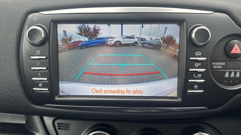 Toyota Yaris 1.5 VVT-i Y20 5dr [Bi-tone] Petrol Hatchback